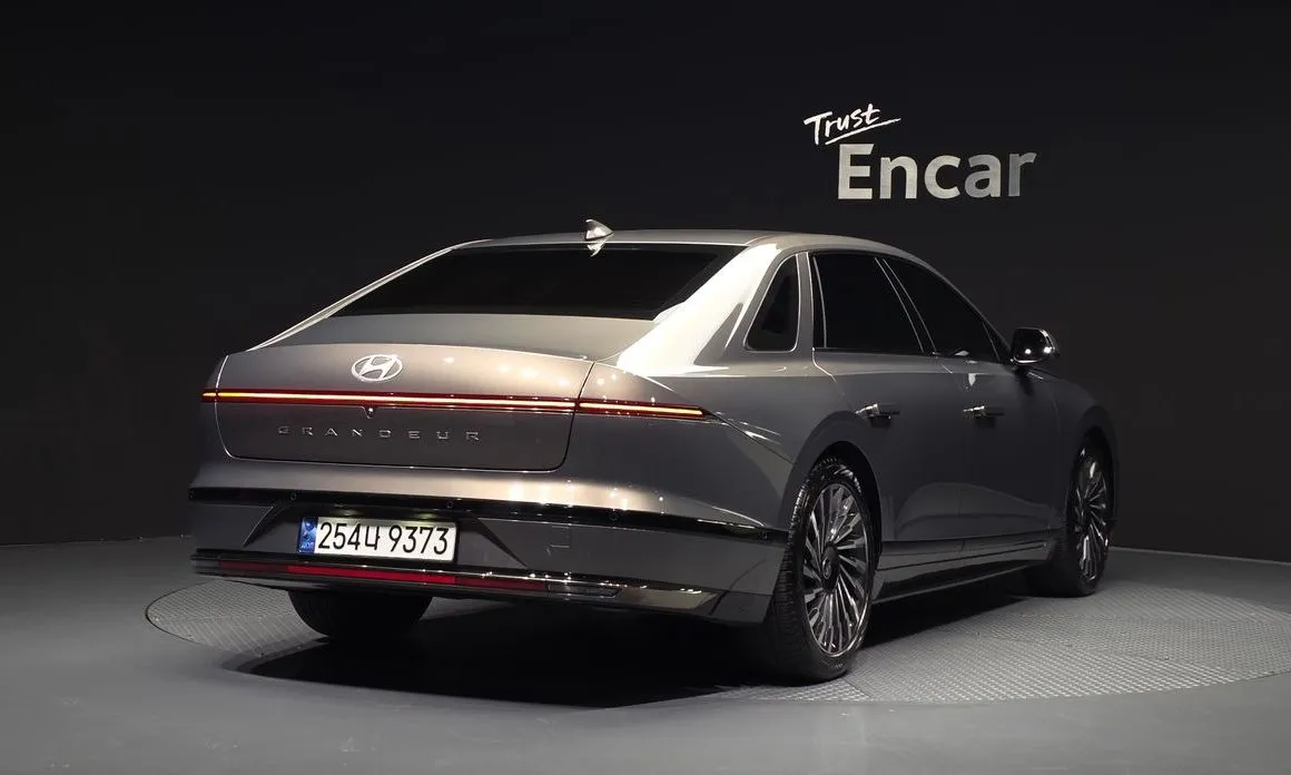 Hyundai Grandeur 2023 из KR, фото 2