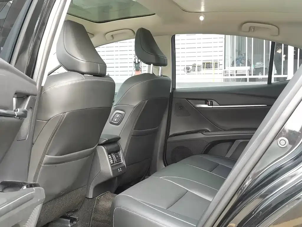 Toyota Camry 2024 из CN, фото 4