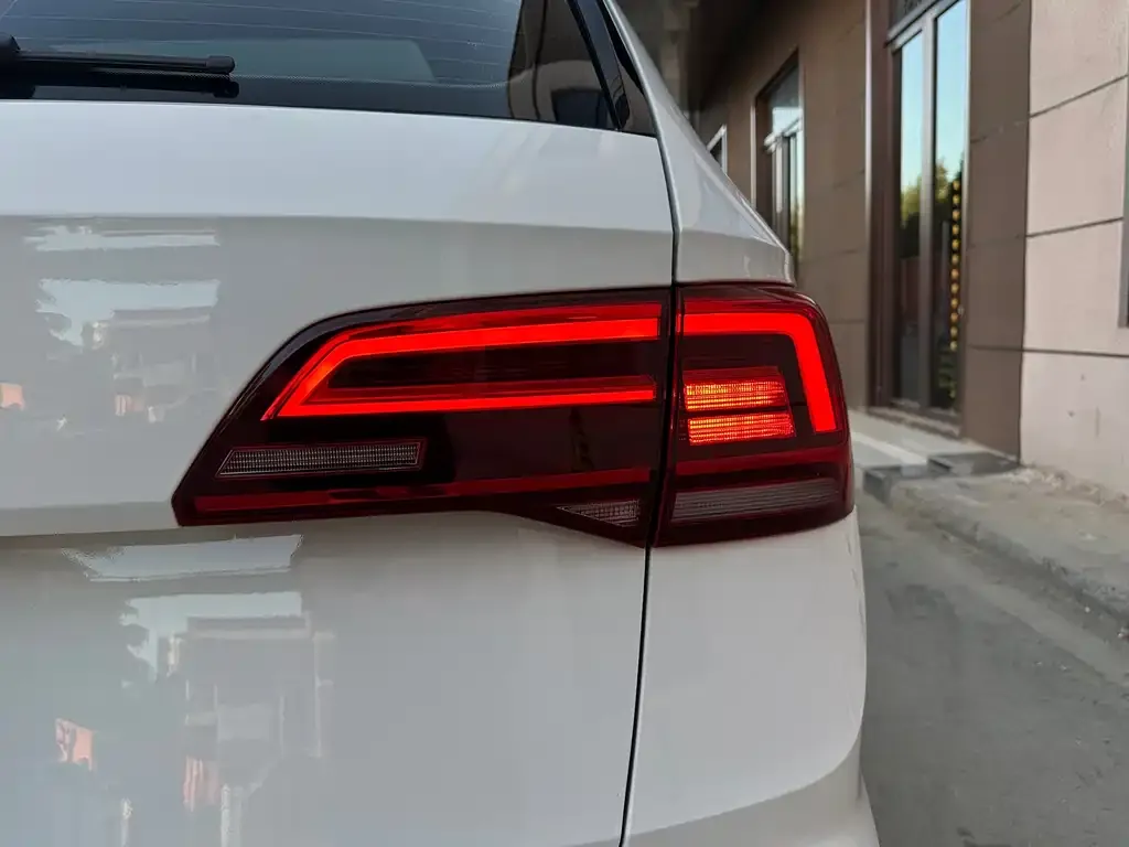 Volkswagen Tharu — фото 2