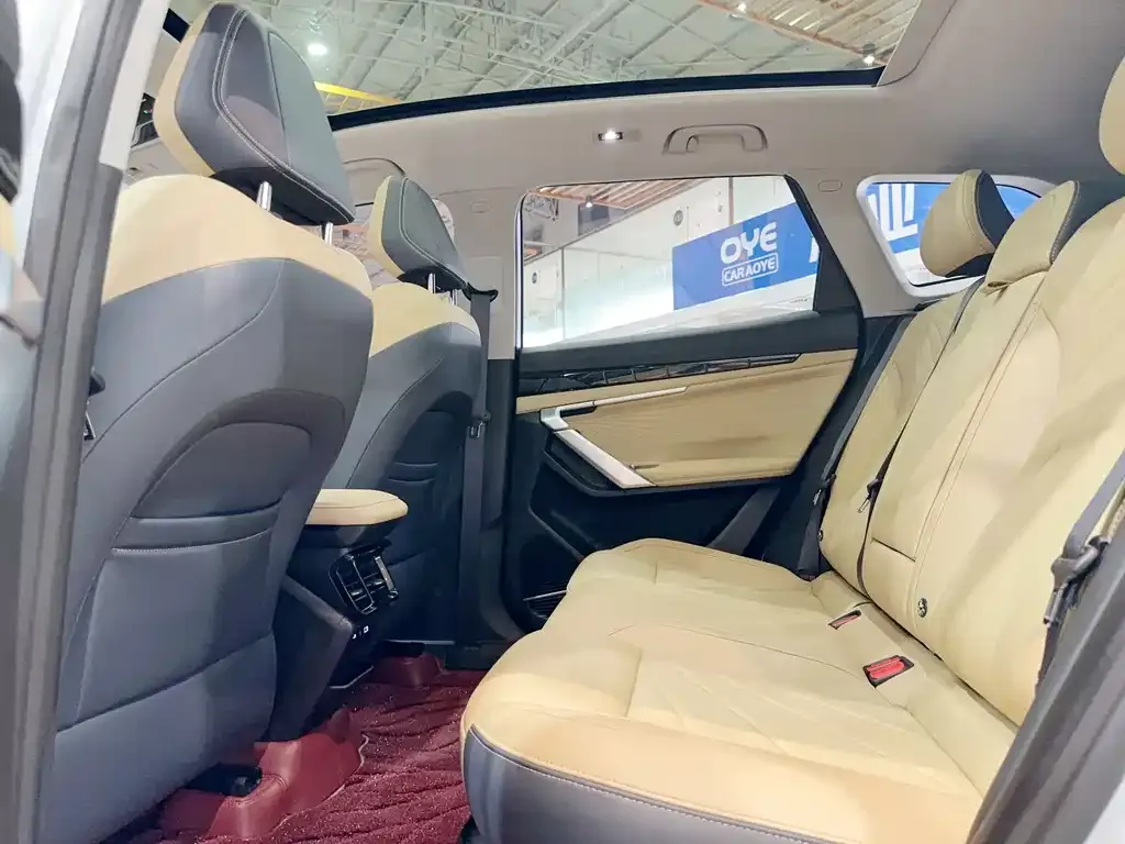Geely Boyue L 2023 из CN, фото 2