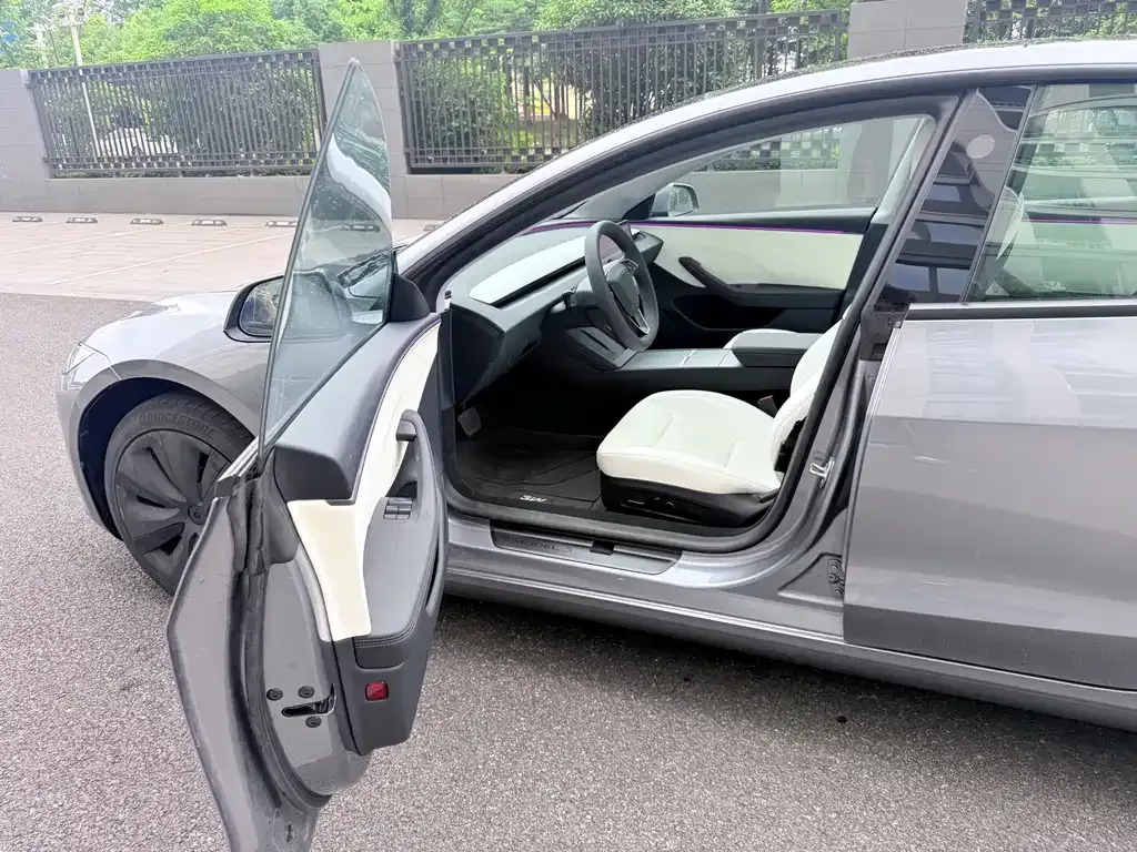 Tesla Model 3 — фото 6
