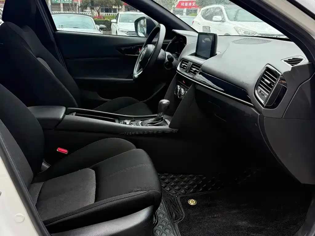 Mazda CX-4 2023 из CN, фото 6
