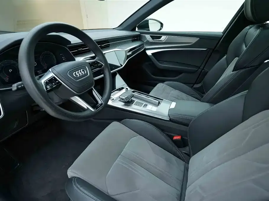 Audi A6L — фото 9
