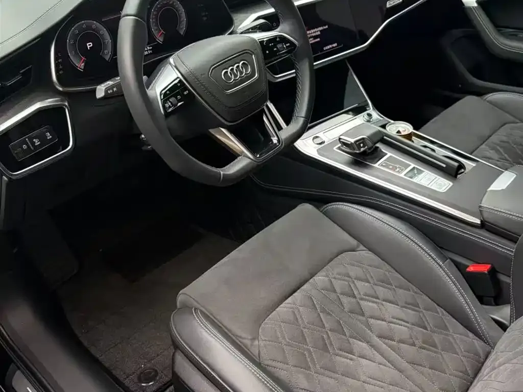 Audi A6L 2025 из CN, фото 1