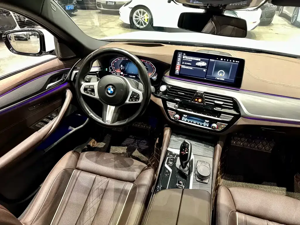 BMW 5 Series — фото 10