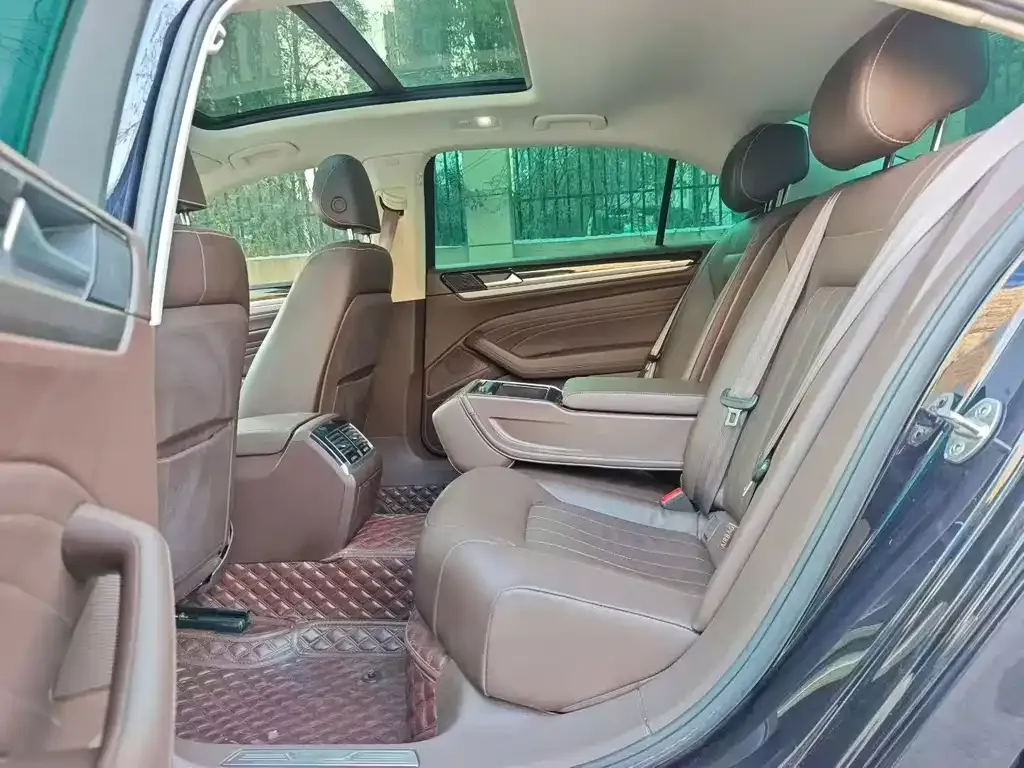 Volkswagen Phideon 2021 из CN, фото 4