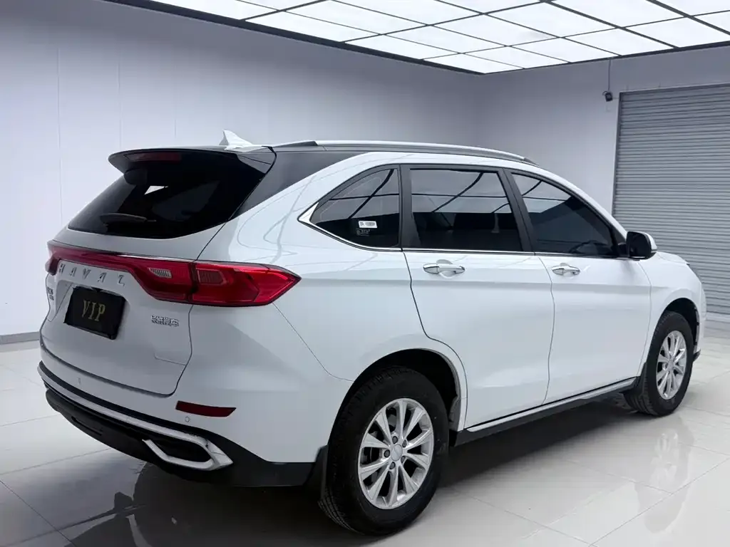 Haval M6 — фото 10