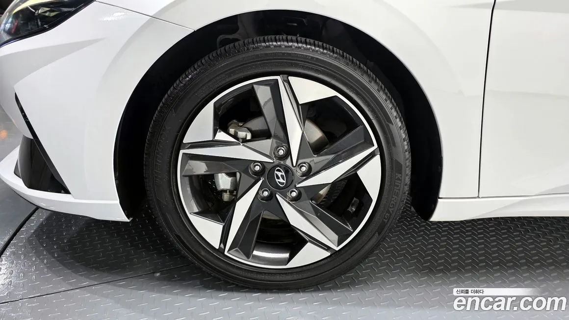 Hyundai AVANTE — фото 6