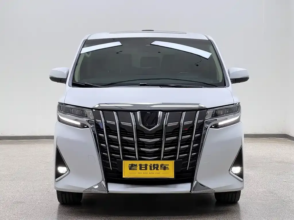Toyota Alphard — фото 10