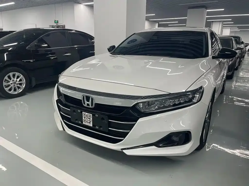 Honda Accord — фото 1