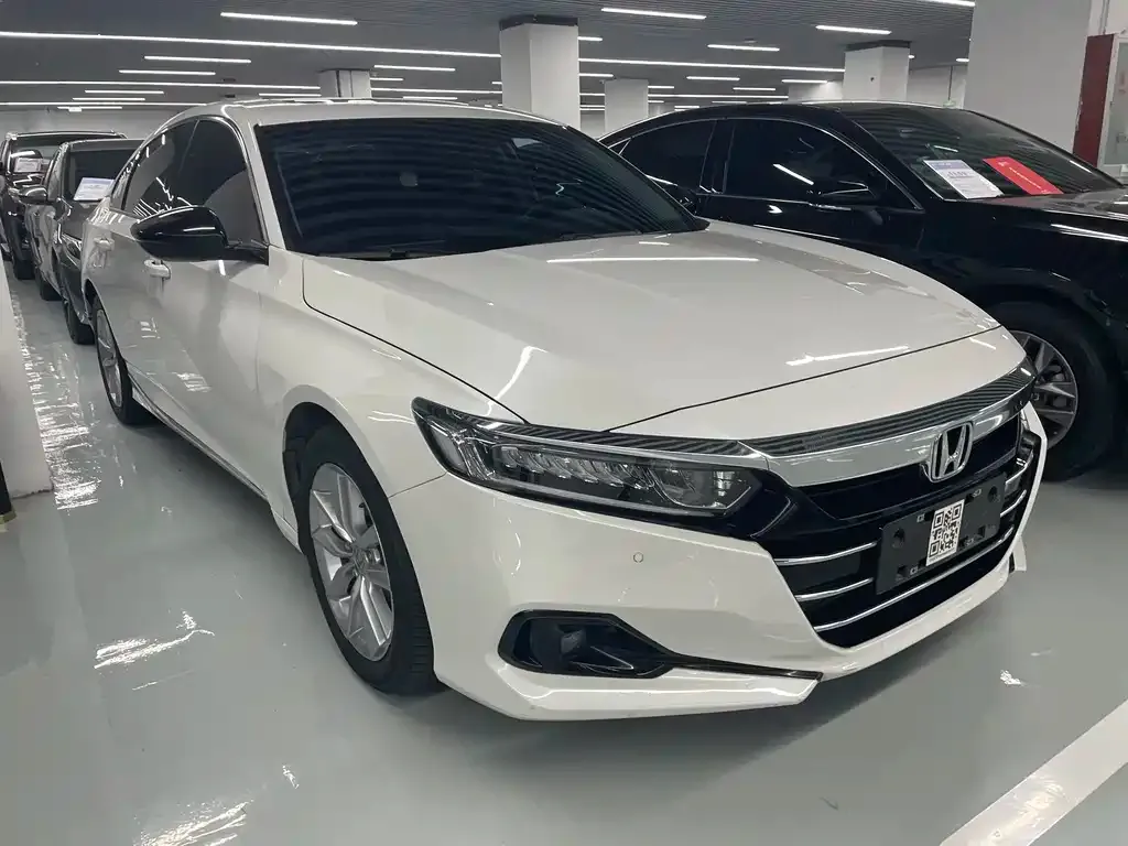 Honda Accord — фото 7