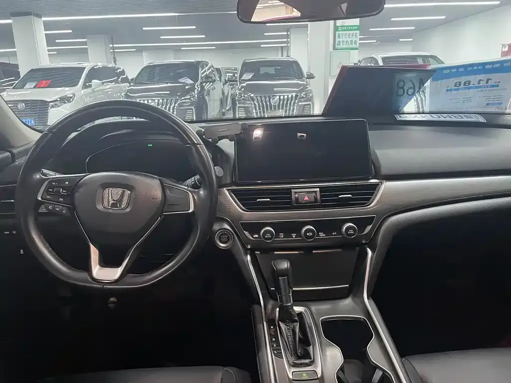 Honda Accord — фото 4