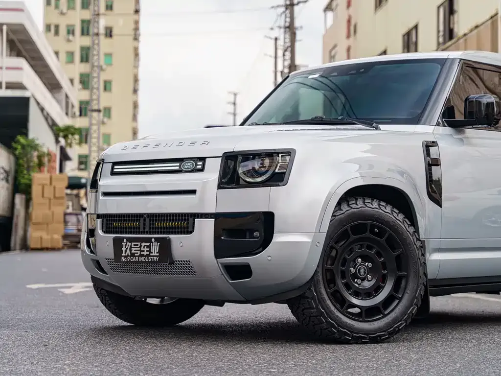 Land Rover Defender — фото 6