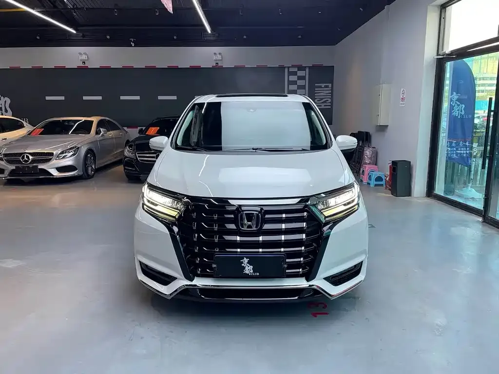 Honda Elysion 2022 из CN, фото 6