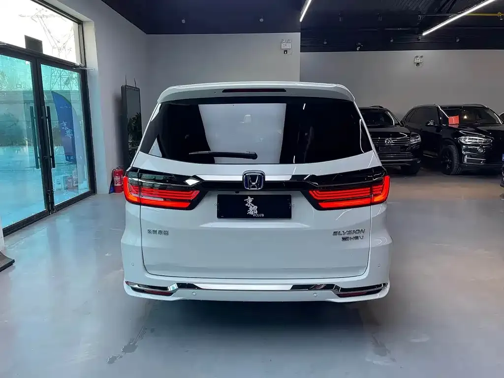 Honda Elysion 2022 из CN, фото 5