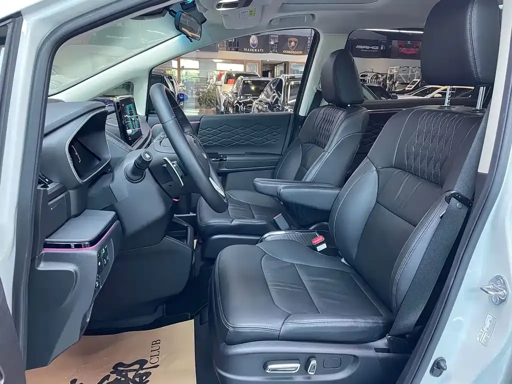 Honda Elysion 2022 из CN, фото 10