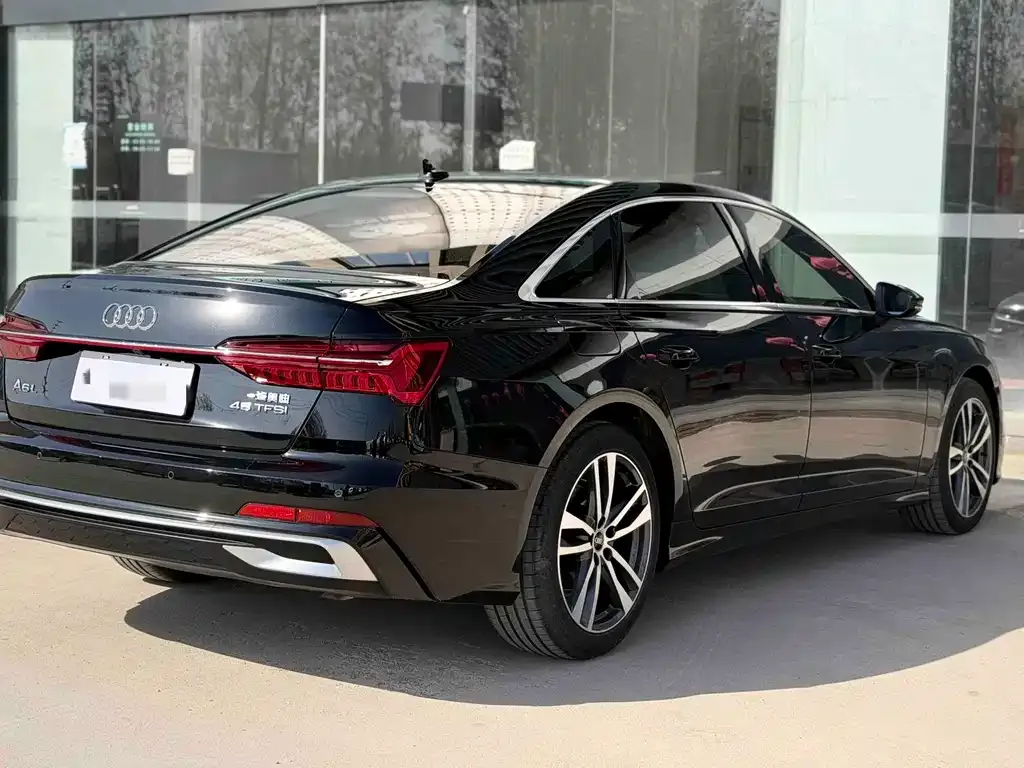 Audi A6L — фото 7