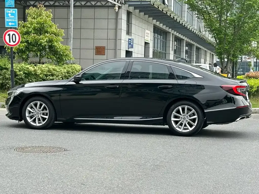 Honda Accord 2022 из CN, фото 8