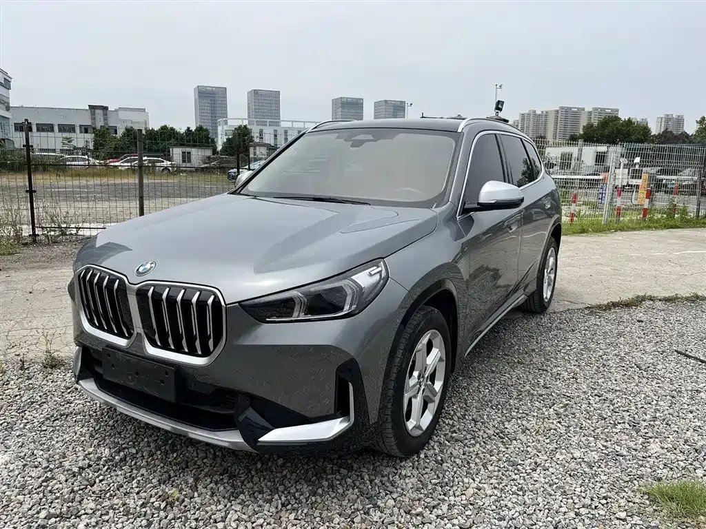 BMW X1 — фото 1