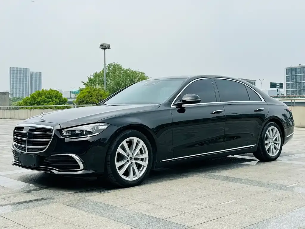 Mercedes-Benz S-Class — фото 1