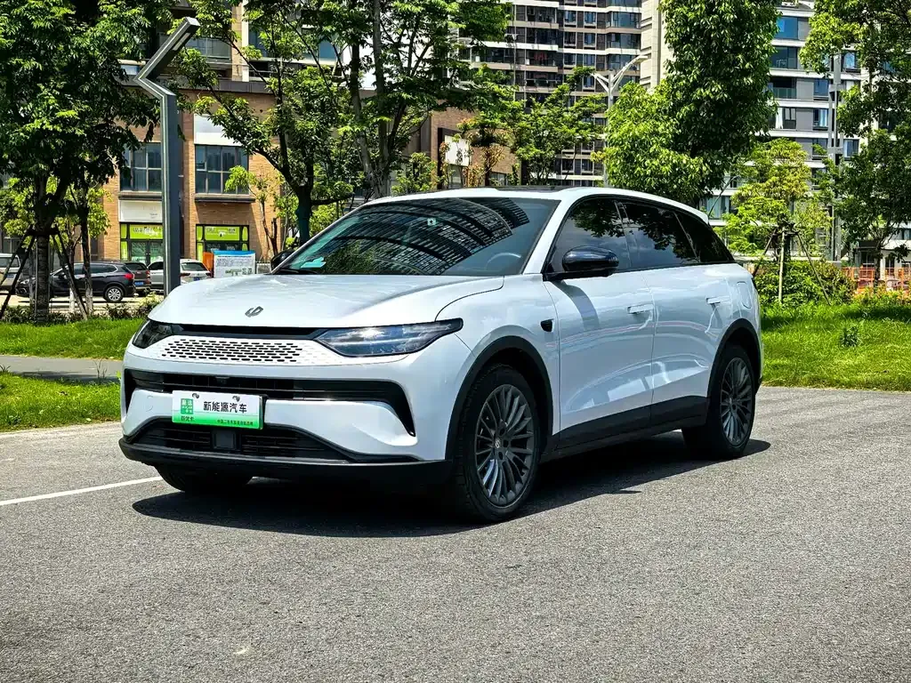 Leapmotor C11