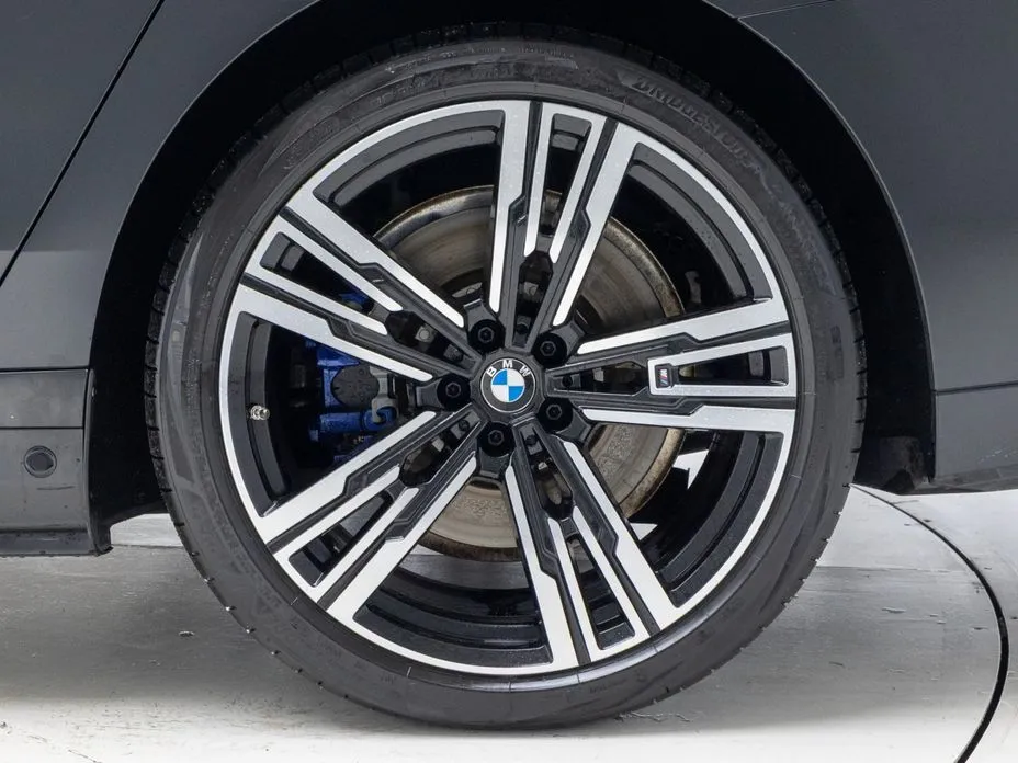 BMW i7 2023 из KR, фото 8