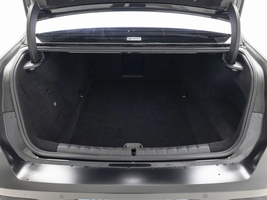BMW i7 2023 из KR, фото 9