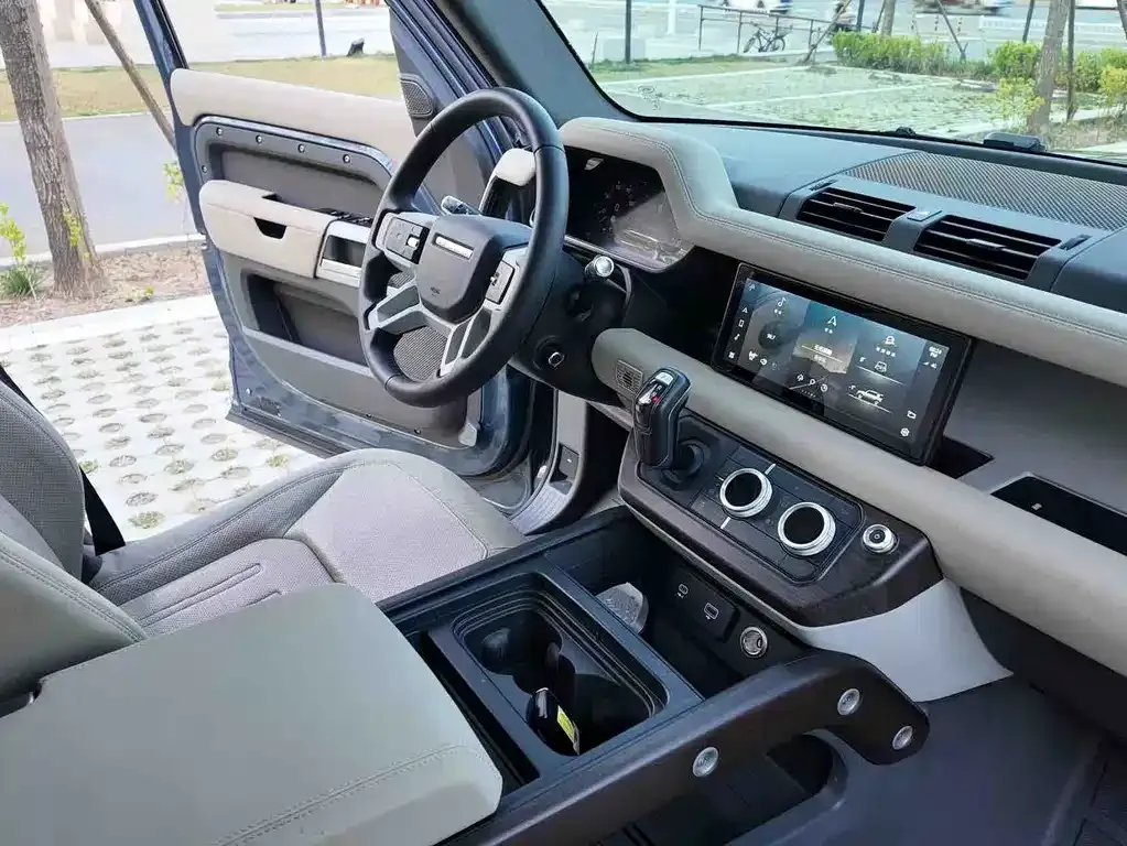 Land Rover Defender — фото 4