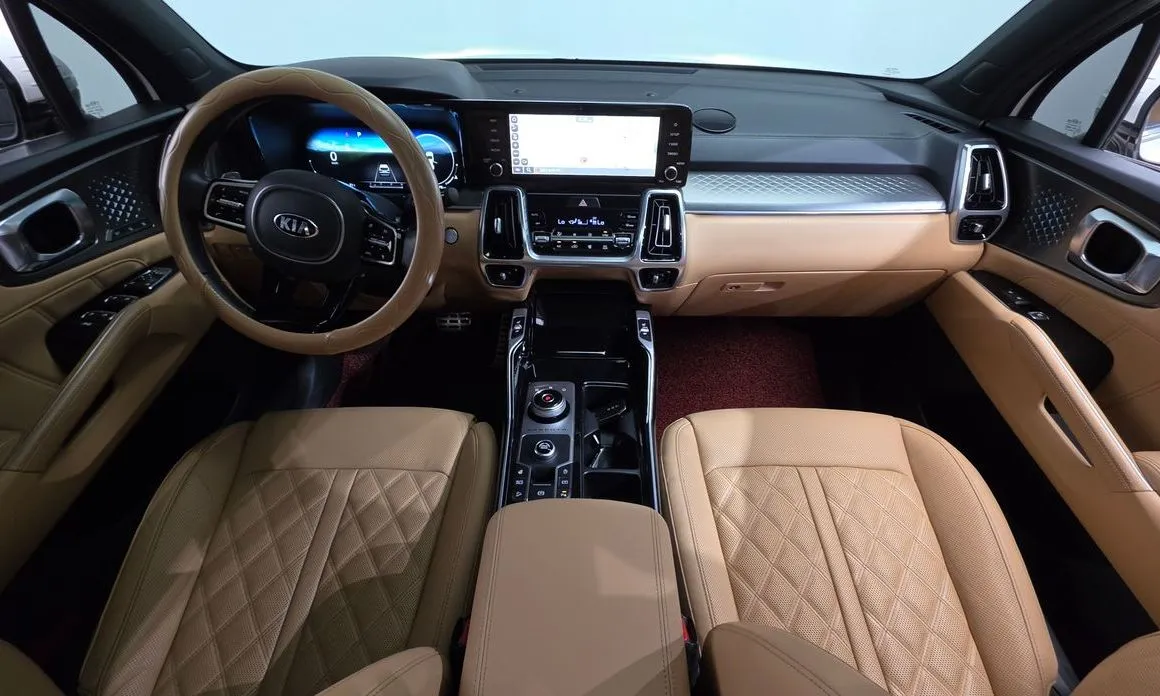 Kia Sorento — фото 10