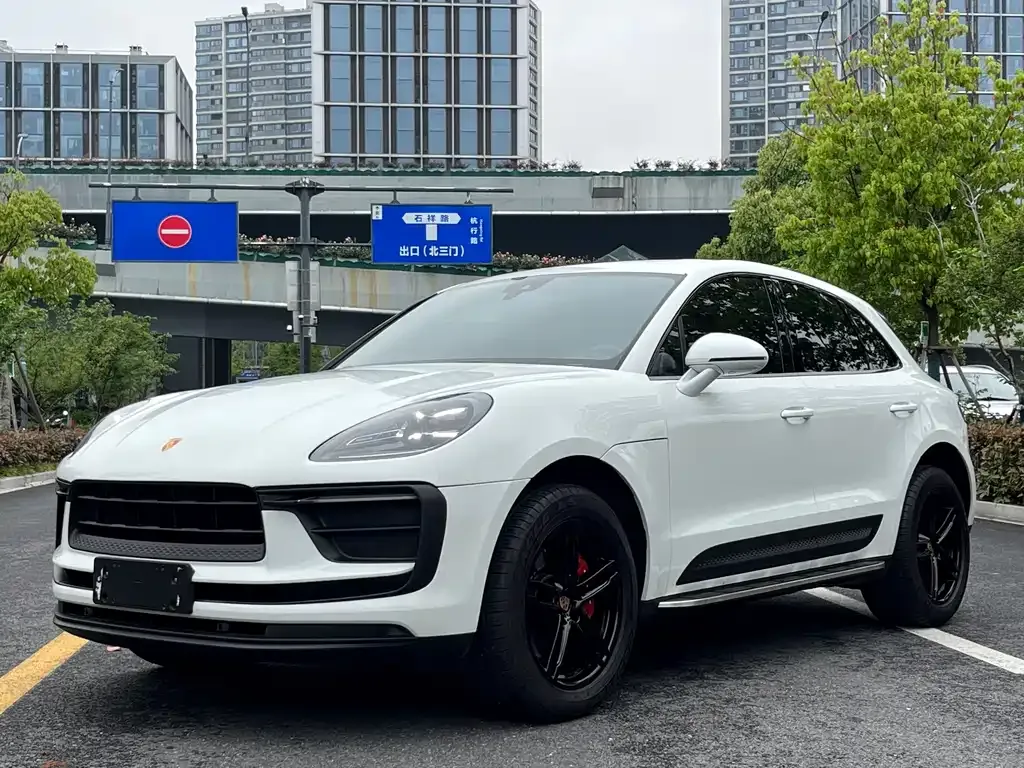 Porsche Macan — фото 1