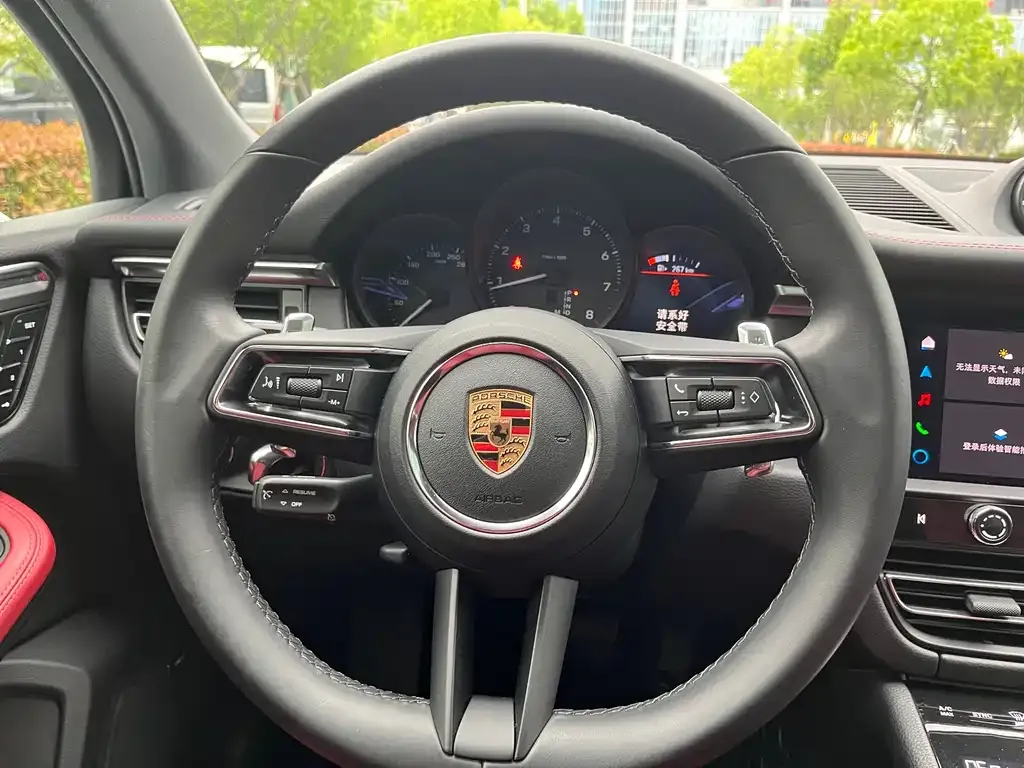 Porsche Macan — фото 4