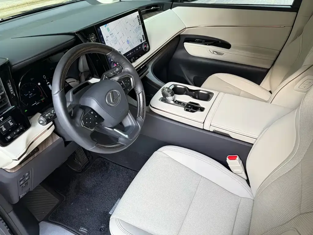 Lexus LM 2024 из CN, фото 2
