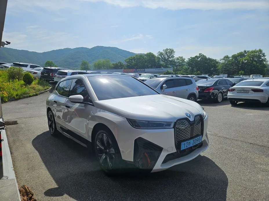 BMW iX 2023 из KR, фото 4