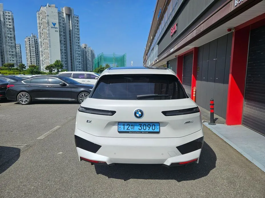 BMW iX 2023 из KR, фото 10