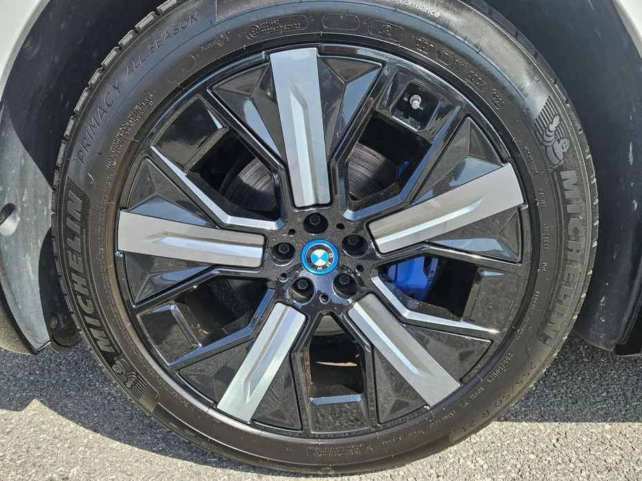 BMW iX 2023 из KR, фото 9