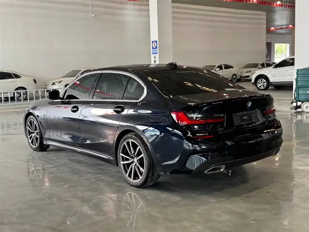BMW 3 Series 2021 из CN, фото 3
