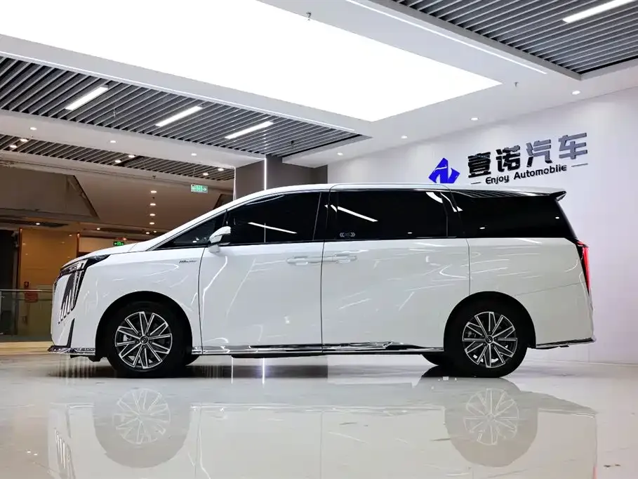 GAC Motor Trumpchi M8 — фото 3