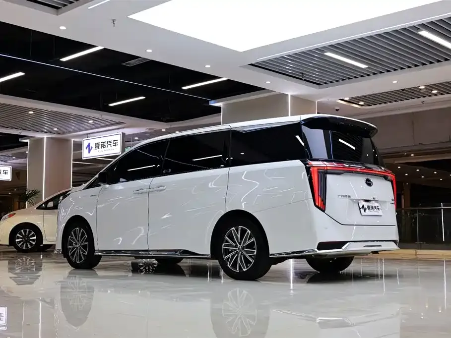 GAC Motor Trumpchi M8 — фото 8
