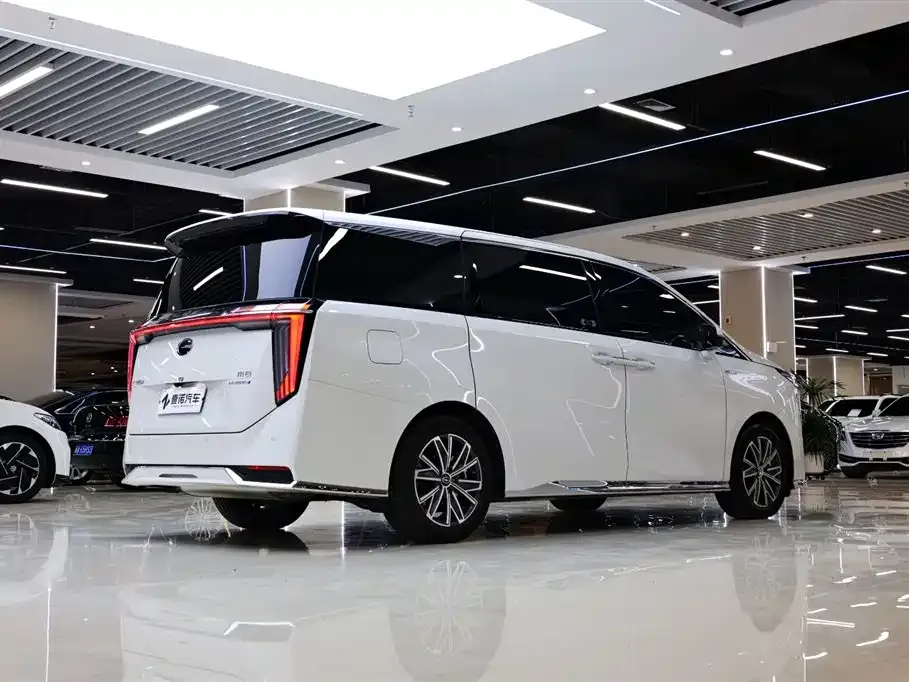 GAC Motor Trumpchi M8 — фото 10