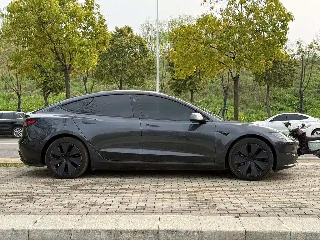 Tesla Model 3 2025 из CN, фото 9