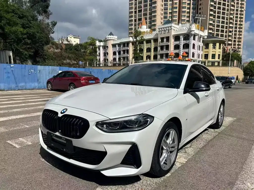 BMW 1 Series — фото 1