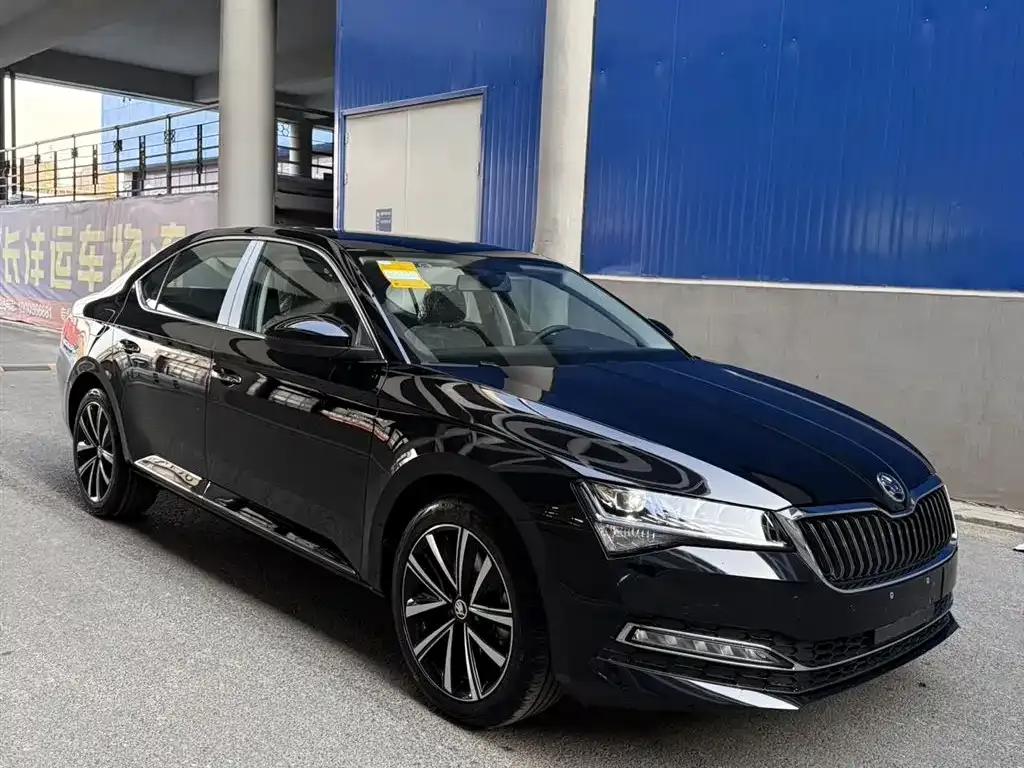 Skoda Superb 2026 из CN, фото 3