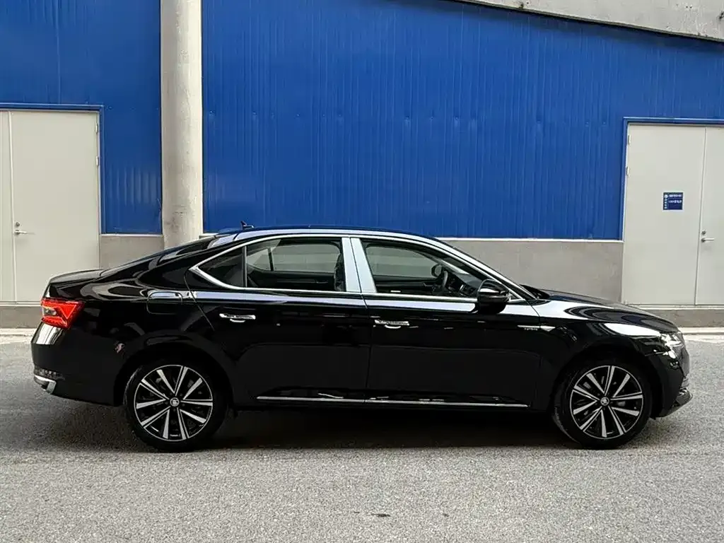 Skoda Superb 2026 из CN, фото 2