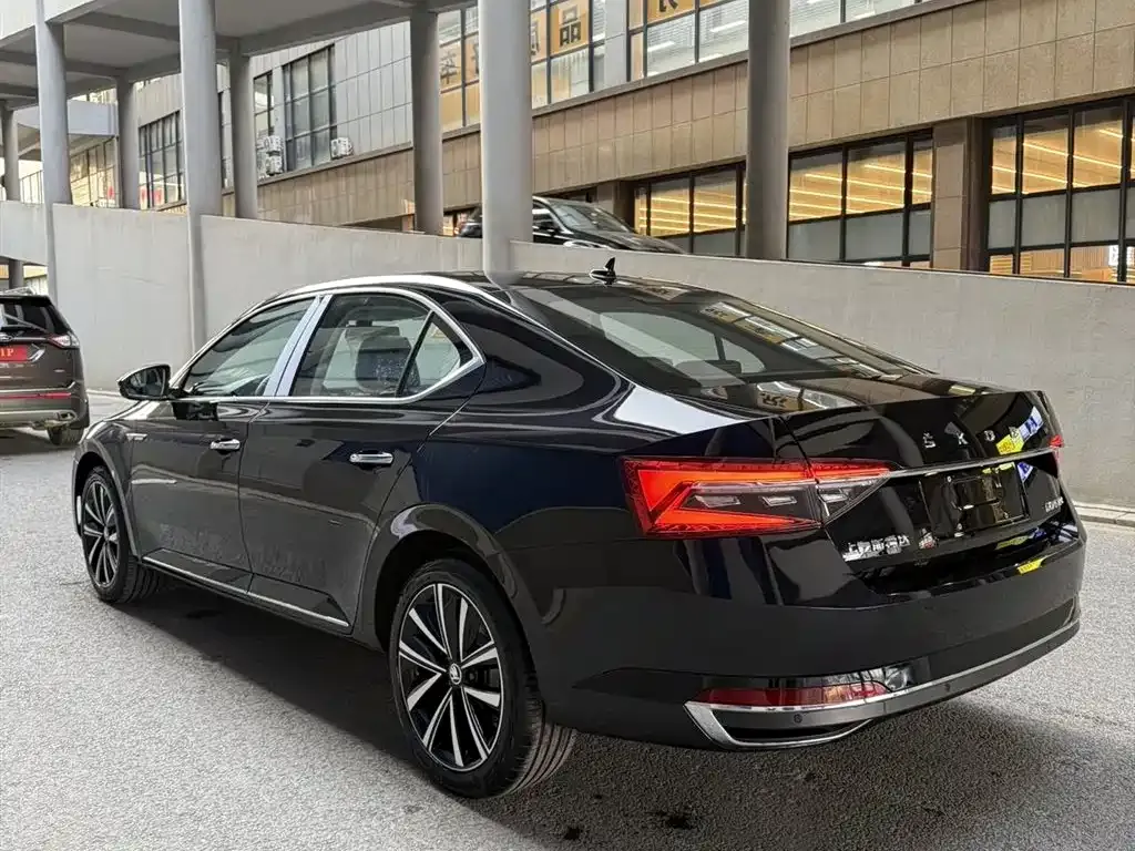 Skoda Superb 2026 из CN, фото 9