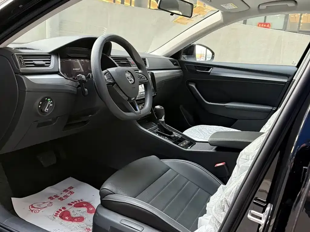 Skoda Superb 2026 из CN, фото 4