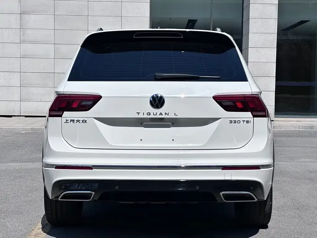 Volkswagen Tiguan L — фото 2