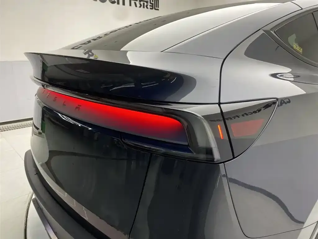 Tesla Model Y 2025 из CN, фото 7