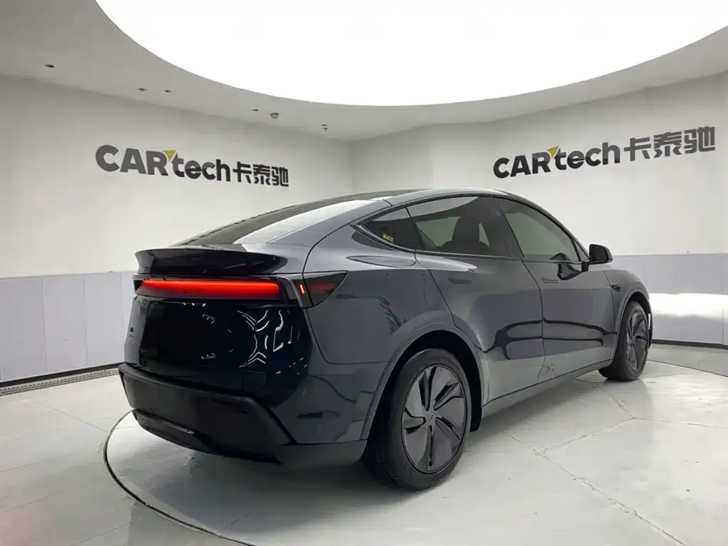 Tesla Model Y 2025 из CN, фото 10