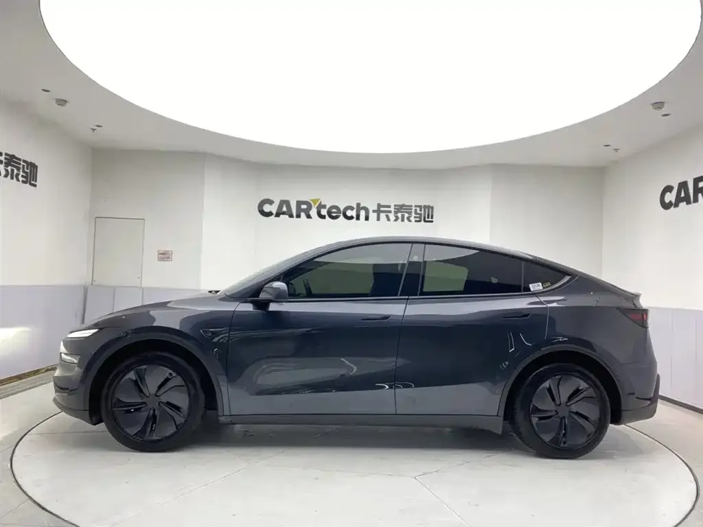 Tesla Model Y 2025 из CN, фото 9