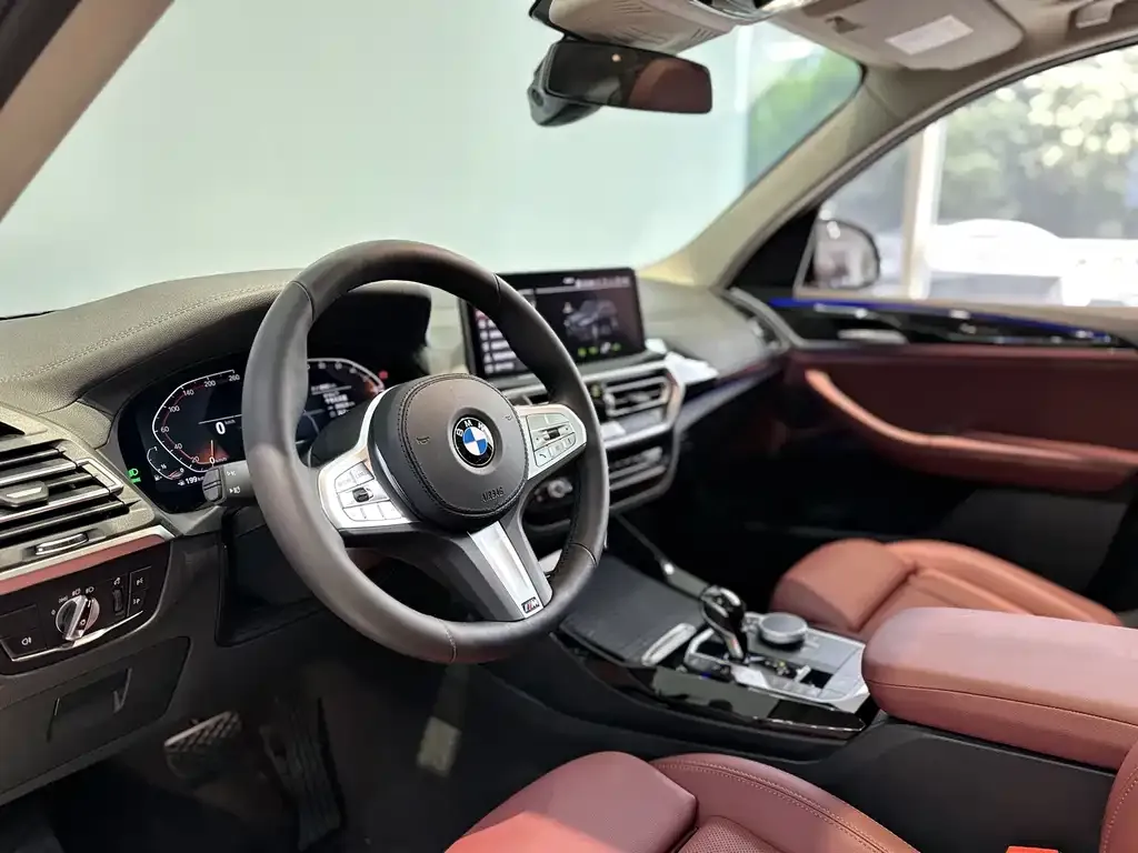 BMW X3 — фото 9